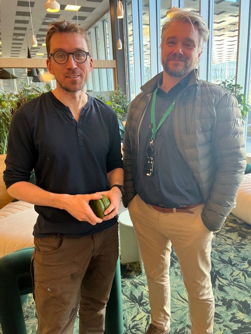 Per Magne Helseth, Co-founder and CEO of Surfact with Nils Henrik Parborg, Director of Material and Circular Product at AION